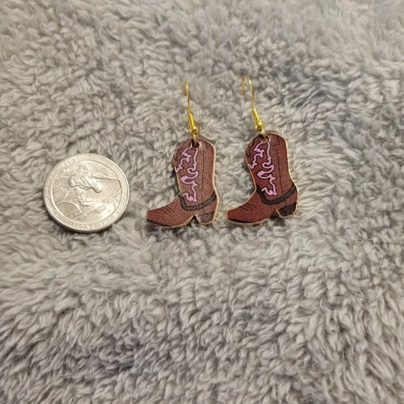 Cowgirl Boot Earrings Brown Pink Gold Tone Western Rodeo Dangle Drop E91E - Picture 2 of 3